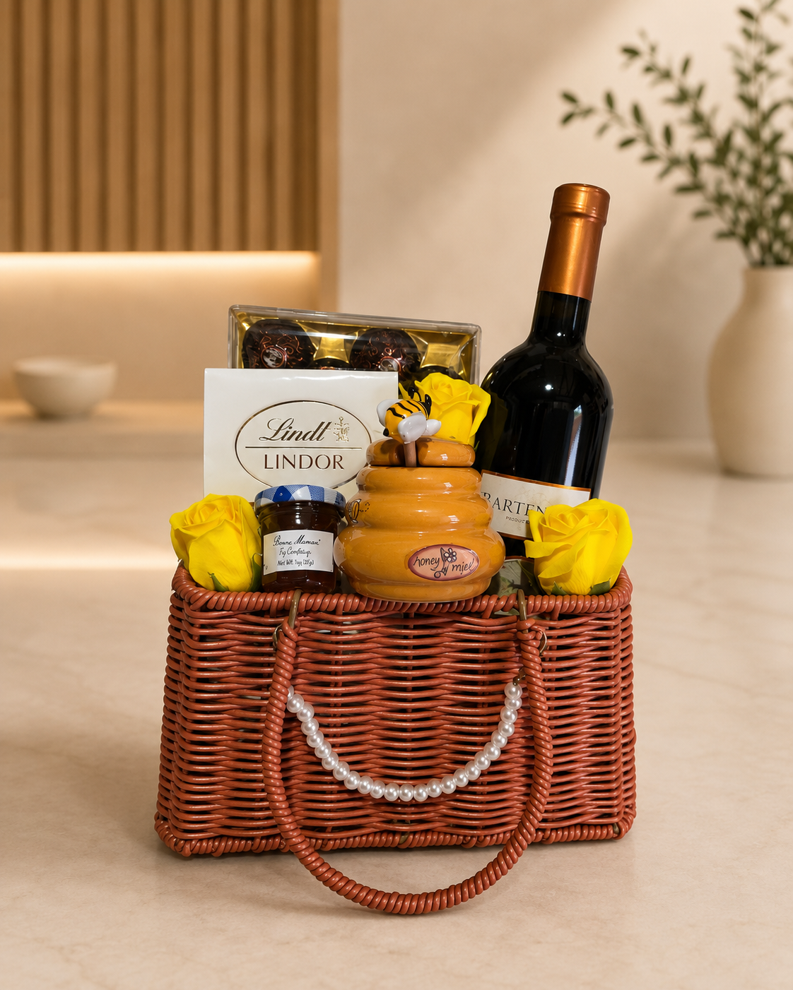 Golden honey Rosh Hashanah gift basket – Style #RH-GB-04